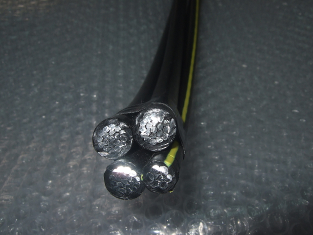 Condutor de alumínio de 10kV Cabo aéreo de isolamento PE (JKLY) para infraestrutura urbana