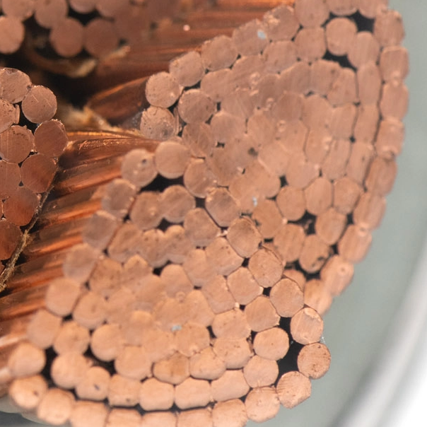 Cabos de alta tensão vs baixa tensão: diferenças de chave